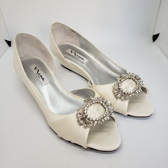 NINA RIVKA WEDGE WEDDING BRIDAL IVORY SHOES sz 7 Flat Brooch Rhinestone - Picture 3 of 12